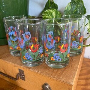Floral Patterned Crisa Glass Tumblers Set